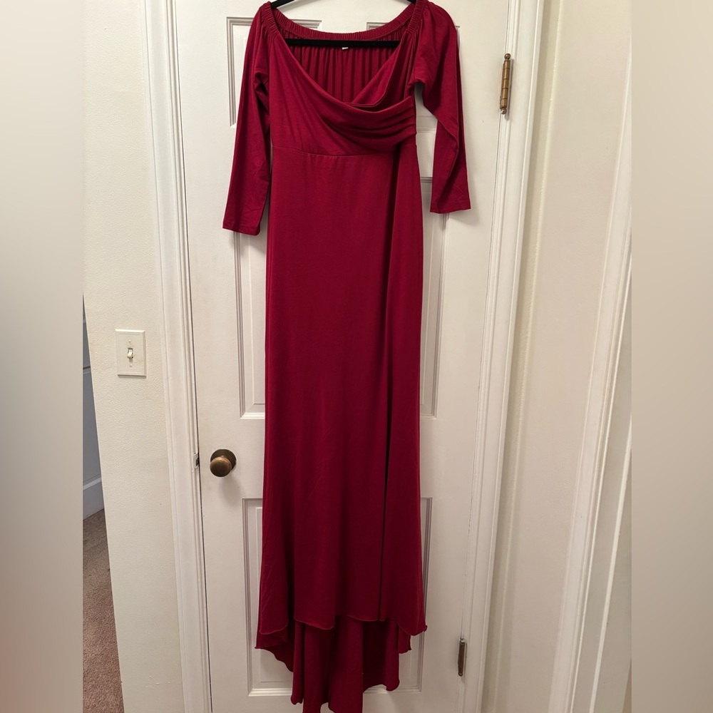 MATERNITY 3/4 Sleeve Draped Photo Shoot Dress
Size M